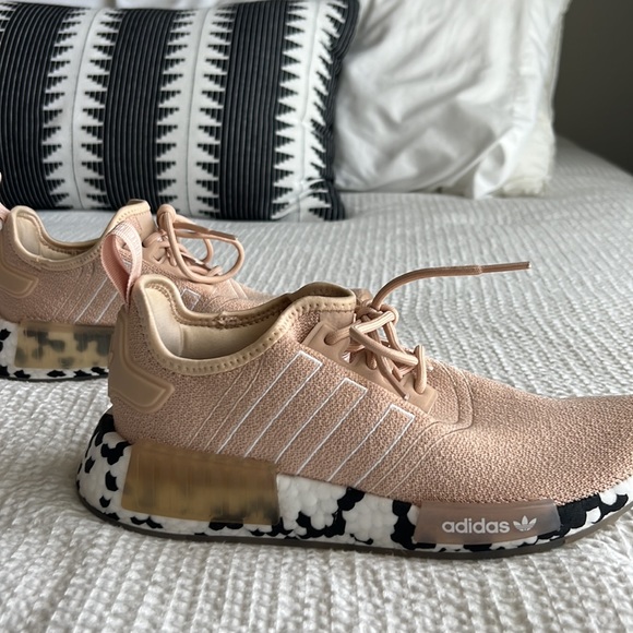Adidas NMDs _R1 - Picture 5 of 7